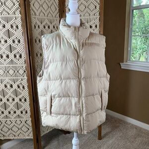 NWT Entro white puffer vest XL‎